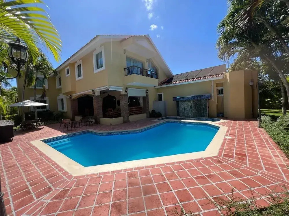 Villa Guavaberry