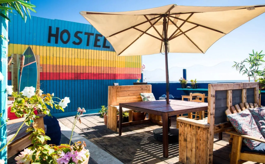 ITH San Diego Beach Bungalow Surf Hostel