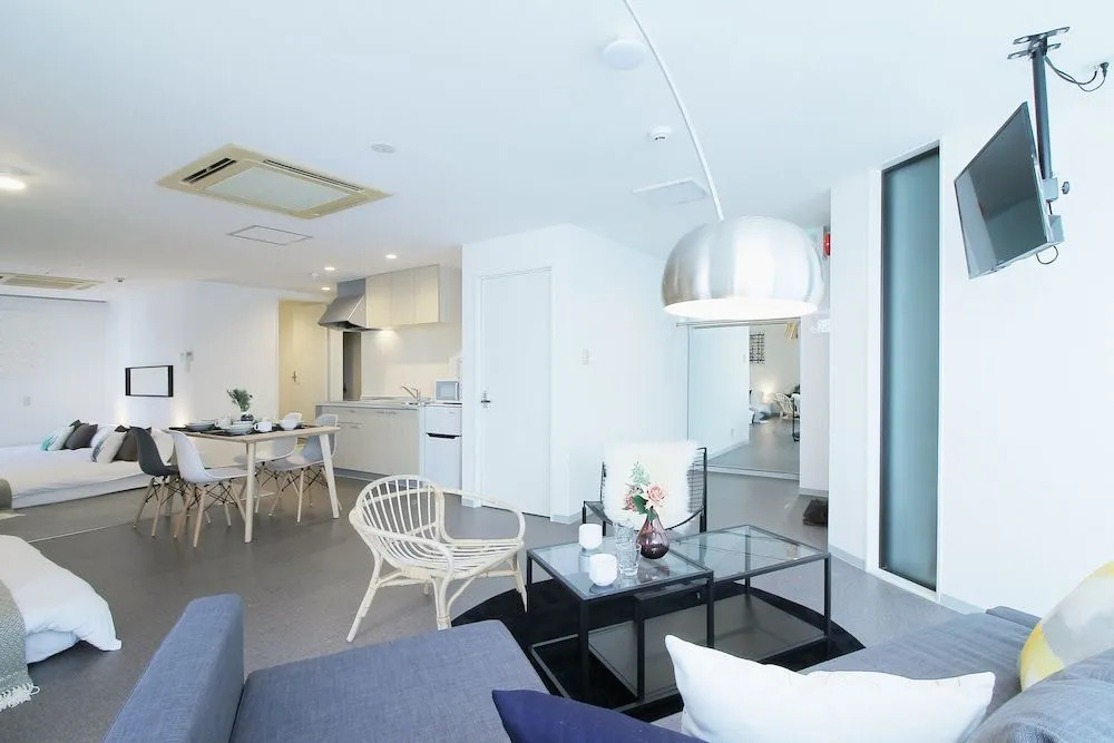 Yoshi Building 302