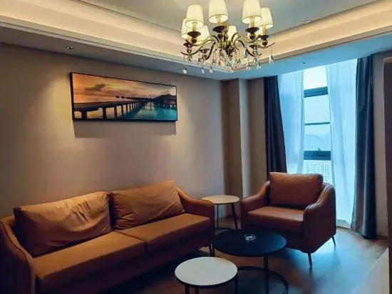 Vienna International Hotel (Haizhou District Government Center Haining West Road Branch)
