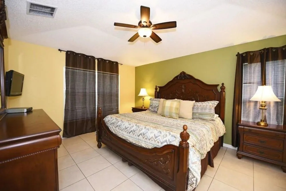2676 Emerald Island House 5 Bedroom by Florida Star