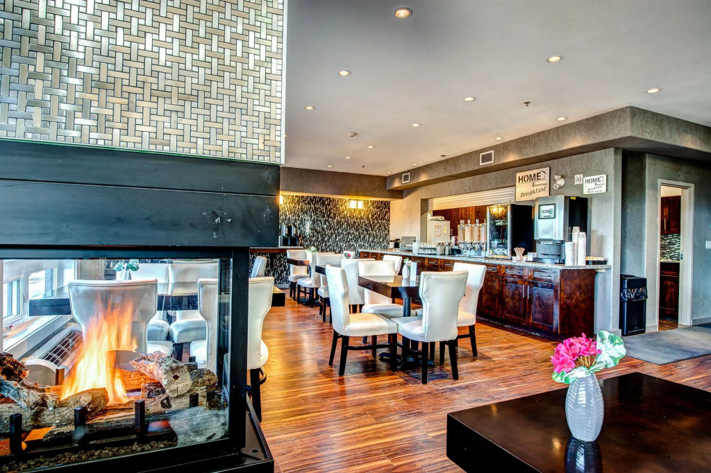 Home Inn & Suites - Swift Current