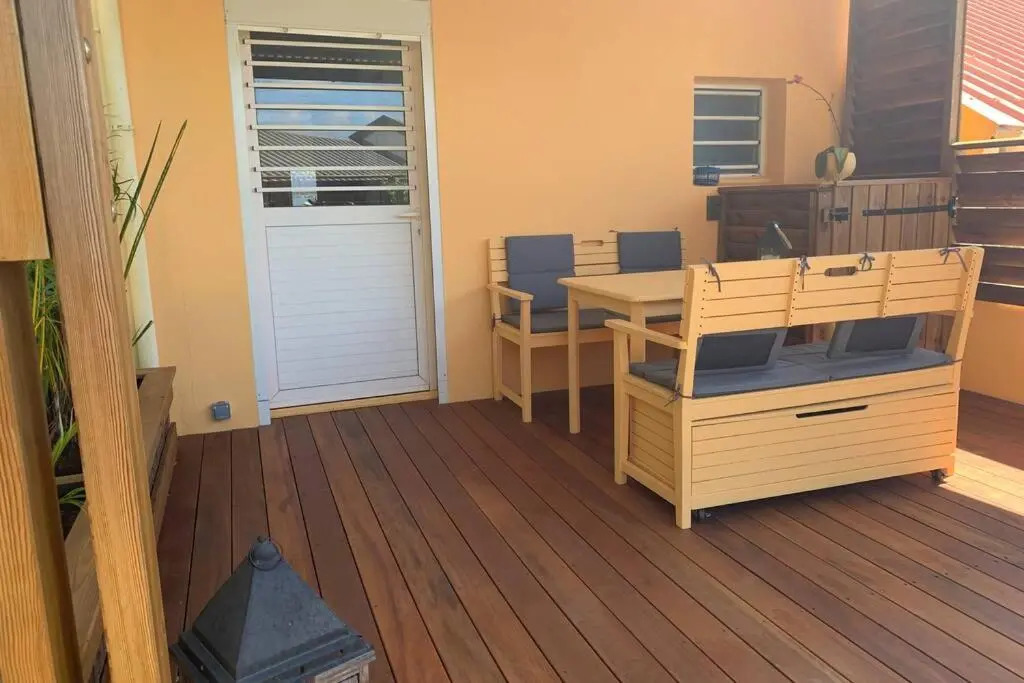 DOMENJOD T1 avec terrasse et jardinet