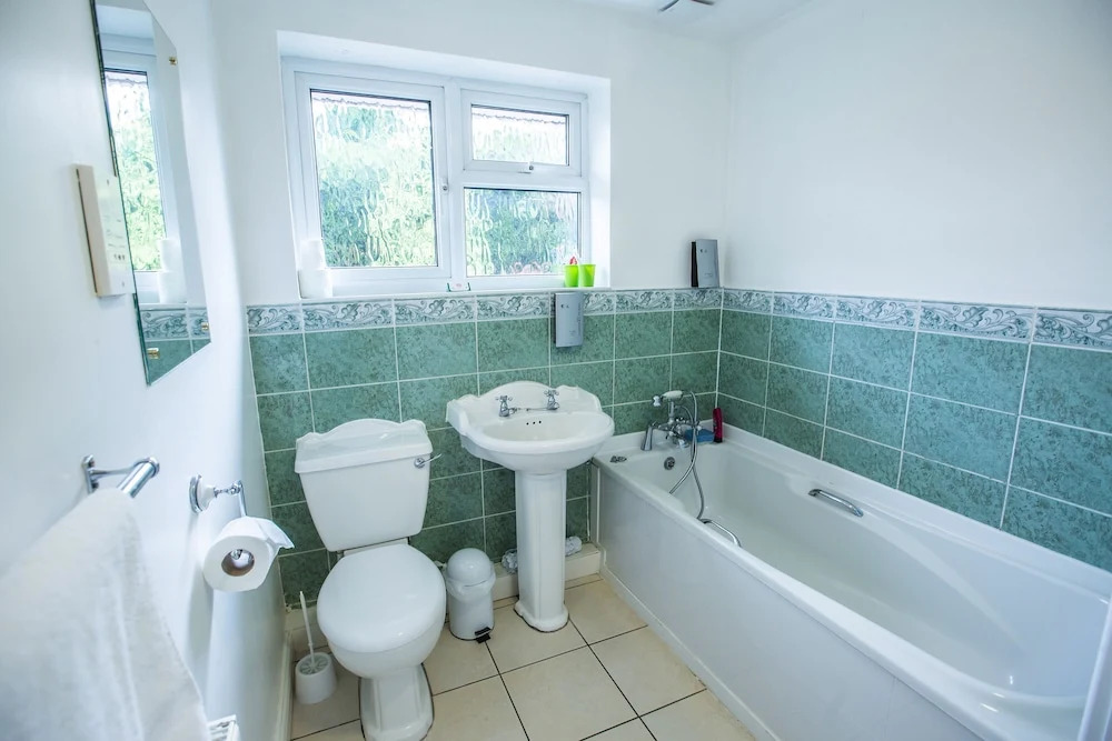 Tollgate Hotel & Leisure