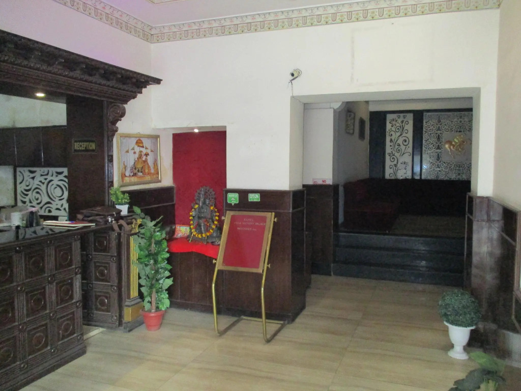 Hotel Polovictory Palace