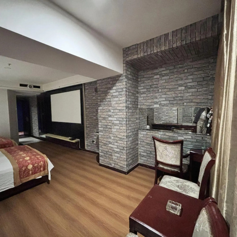 Baihuacun International Hotel