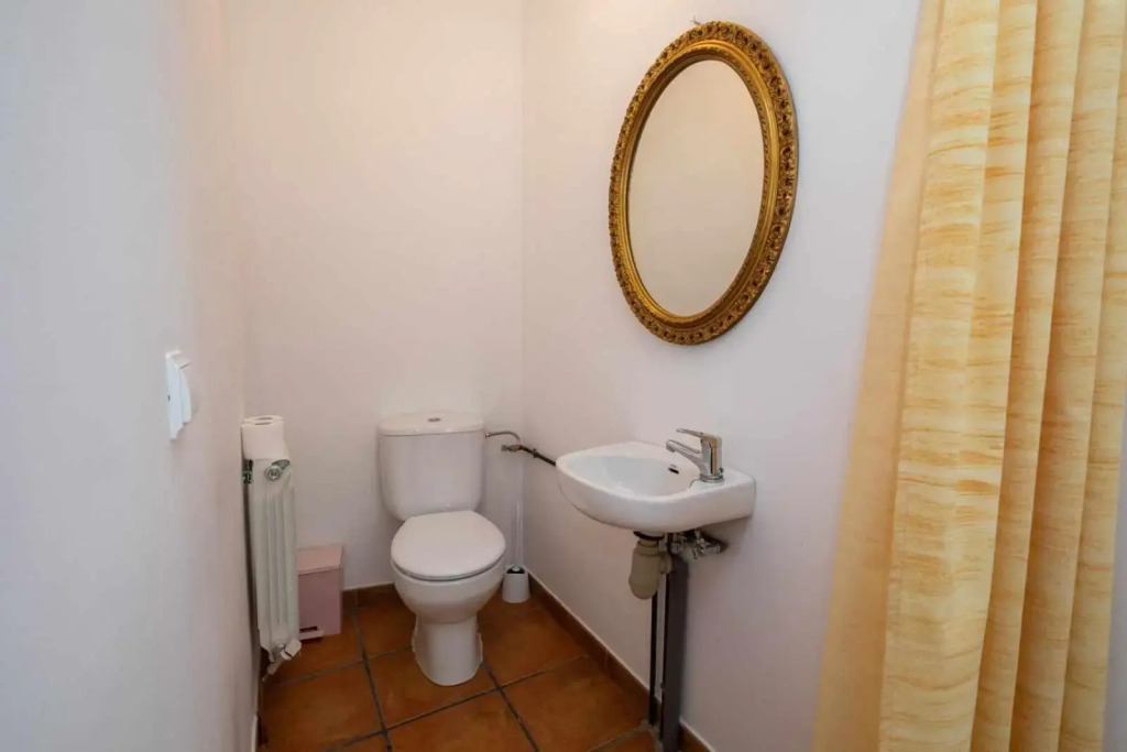 CASA ERNESTO. Piscina Climatizada, porche y garaje