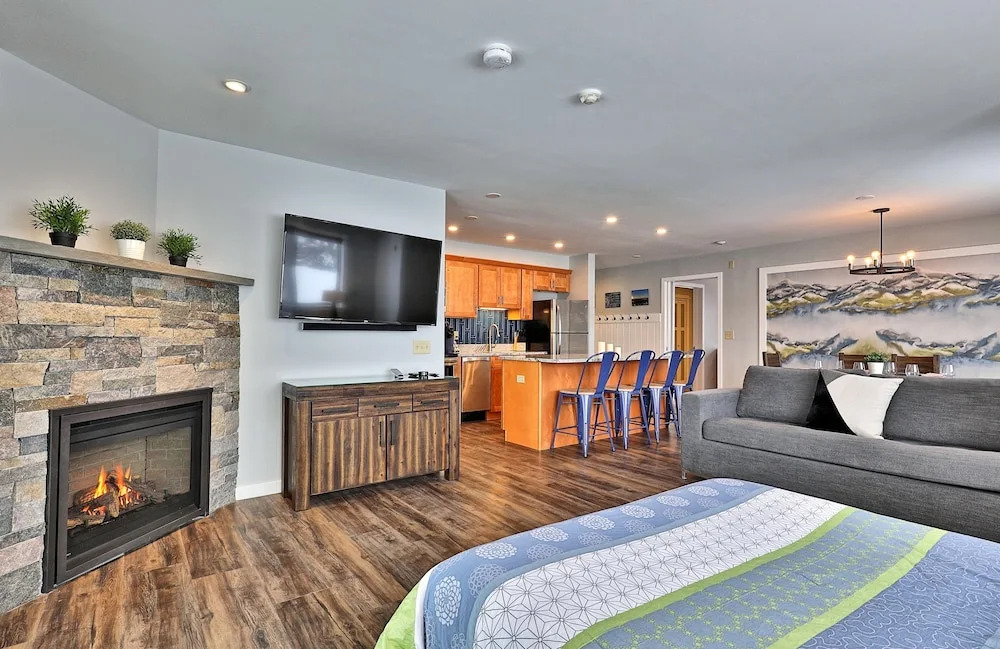 The Mountain Suite at Killington: New! Luxury Suite Sleeps 10