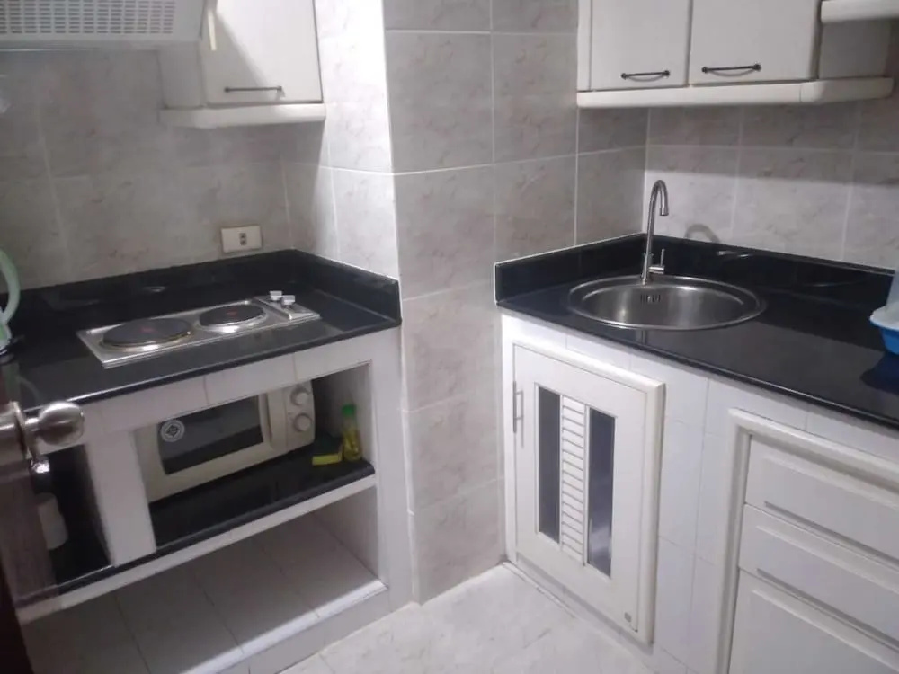 Omni Tower Nana Bangkok - Serviced Apartment on Sukhumvit Soi 4