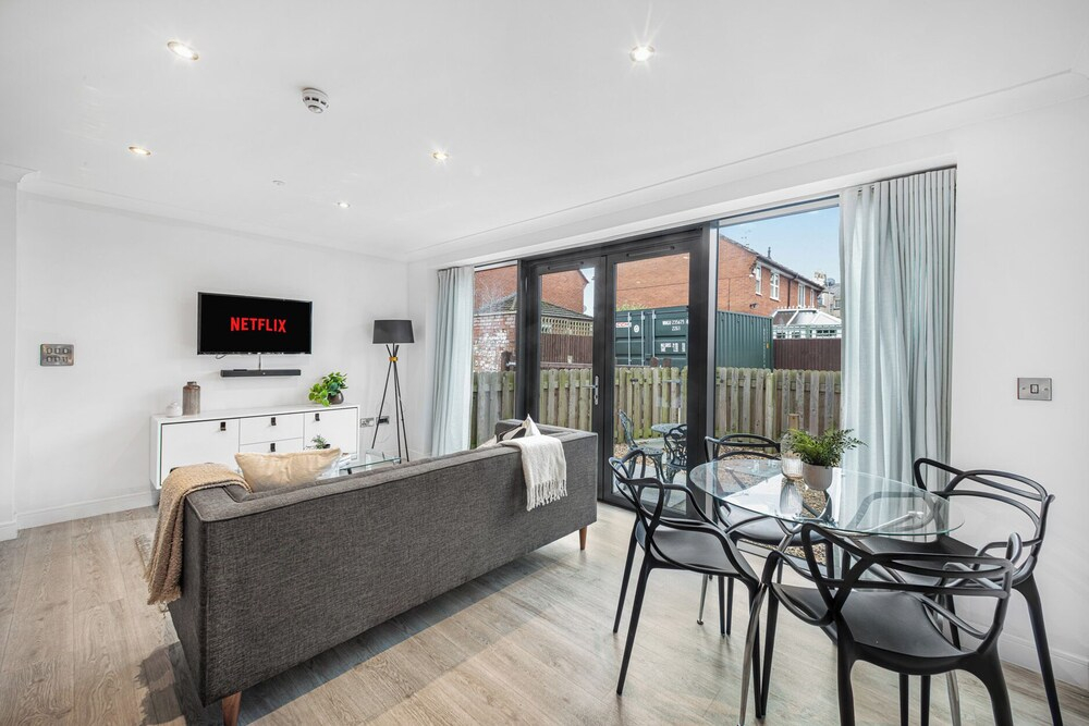Eastgate Suite