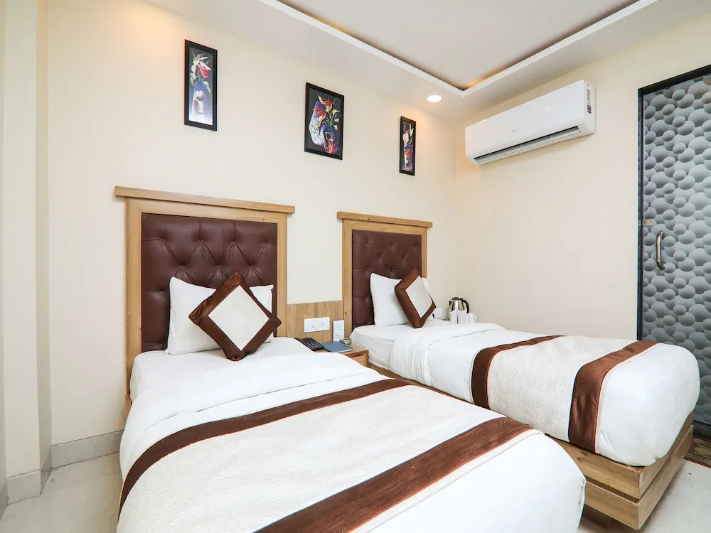 OYO 15567 Hotel India International Sitare