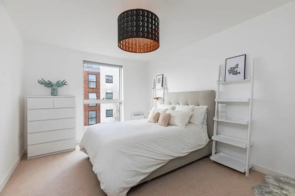 Lovely 1-bed Flat w/ Balcony in Brentford, London