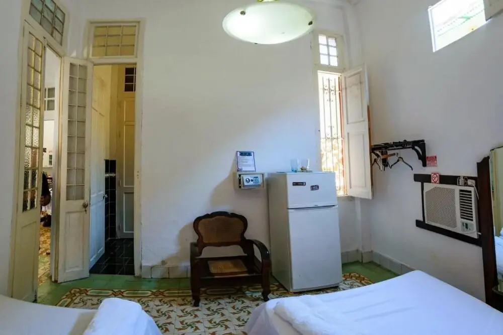 Casa Colonial Abogados Leonardo y Angela