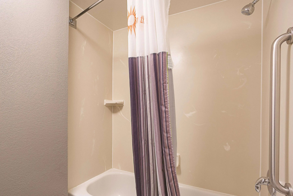 La Quinta Inn & Suites by Wyndham University Area Chapel Hill