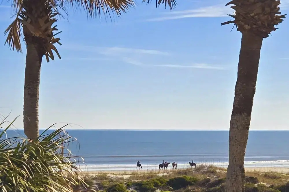 Oceanfront Condo With Resort Amenities, Beach Access and Pool