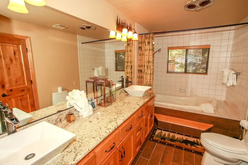 The Lodge at Snow Summit 6 Bedrooms 4.5 Bathrooms Home