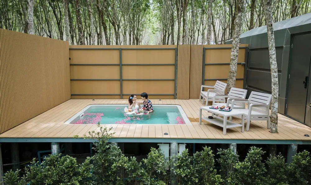 Timber Society Boutique Hideaway