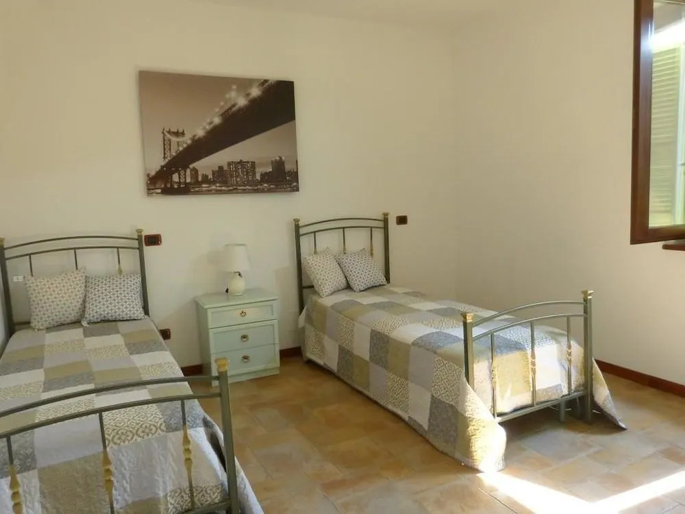 B&B Home Larina
