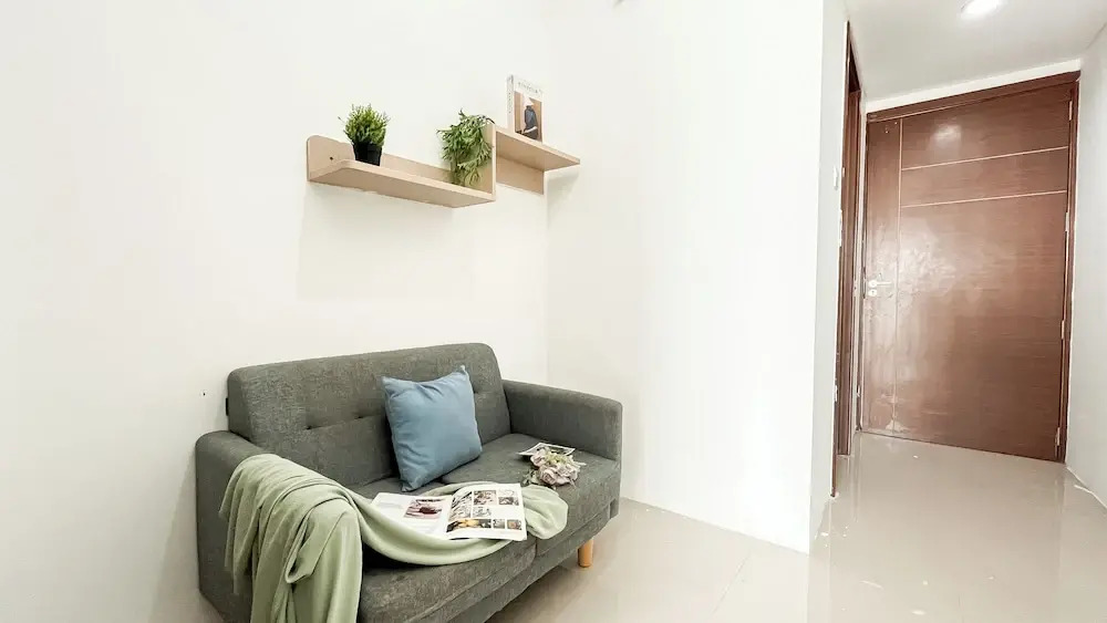 White Tone 1Br At Vittoria Residence Apartment