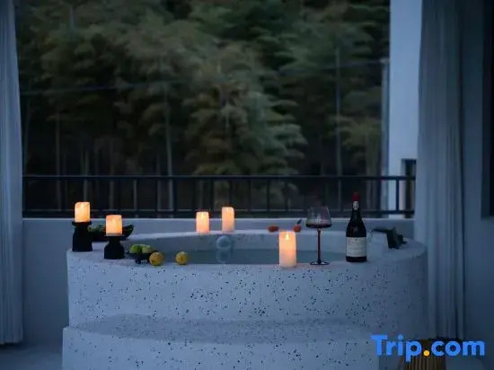 Jingyin · Lume Mountain View & Mist Private Hot Spring Boutique Inn, Anji Yunshang Grassland