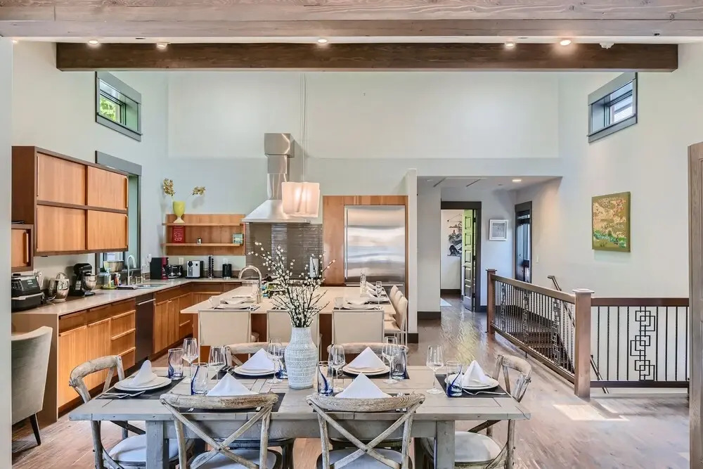 Elegant Mountain Getaway On Daly Ave 135 3 Bedroom Home by RedAwning