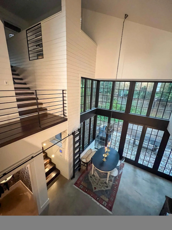 Rare - Unique East Austin Home - Walk to Downtown