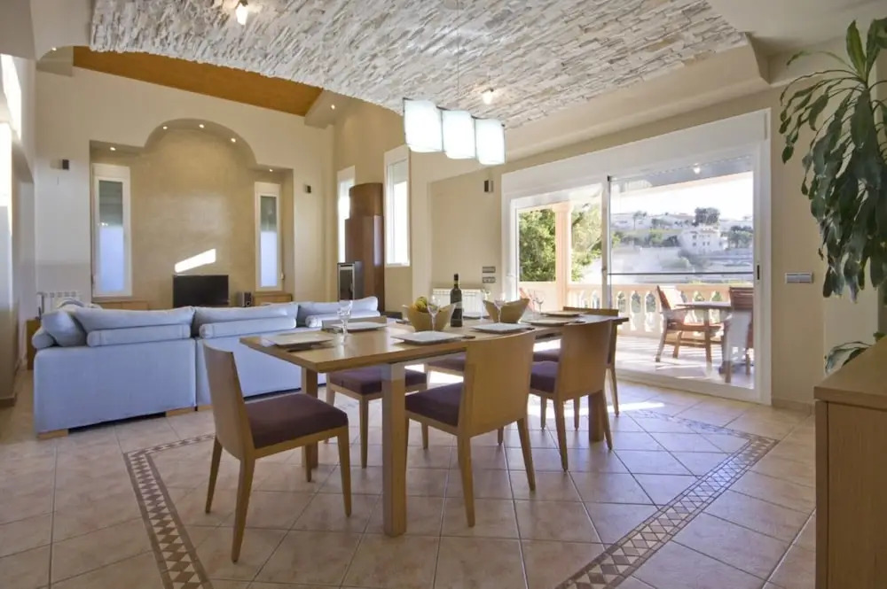 Villa - 5 Bedrooms with Pool, WiFi and Sea views - 105008