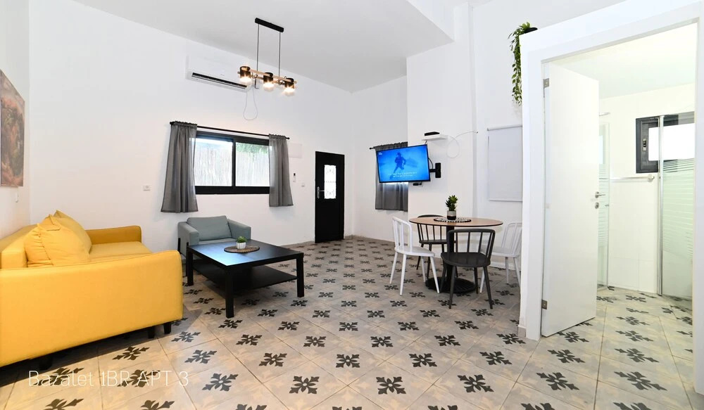Bazelet Apartments