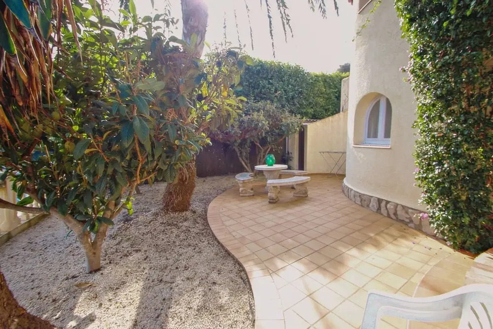 May - pretty holiday property with private pool in Benissa