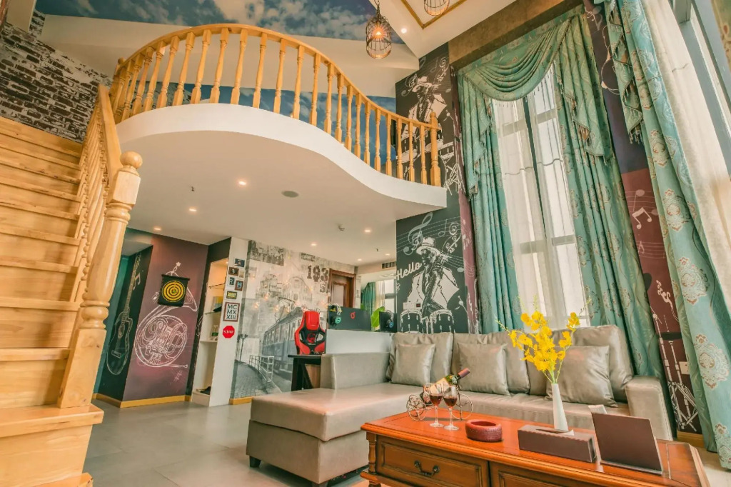 Seek Your Art Hotel (Wuhan Renxin Huilongyangcun Subway Station)