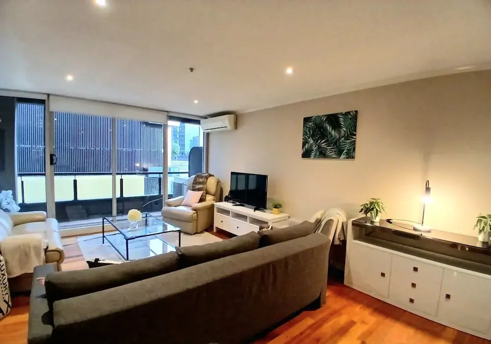 ReadySet Apartments at Southbank Condos