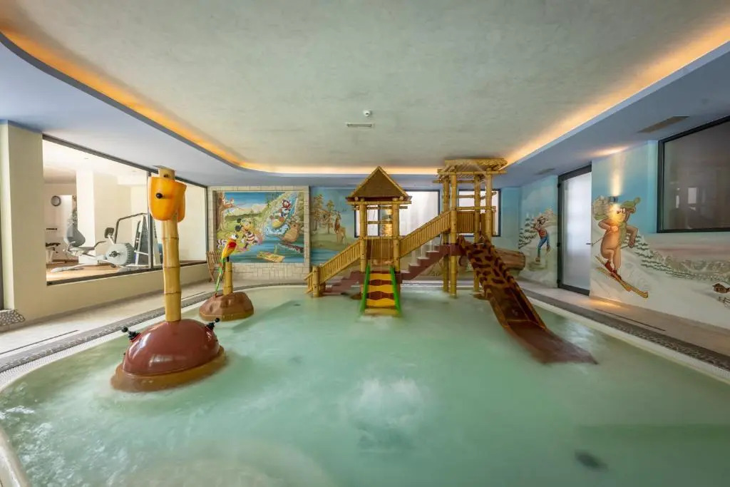 Alpholiday Dolomiti Wellness & Family Hotel