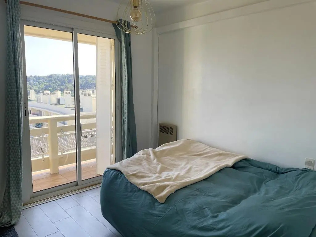 Appartement de 2 chambres avec vue sur la mer balcon et wifi a Toulon a 5 km de la plage