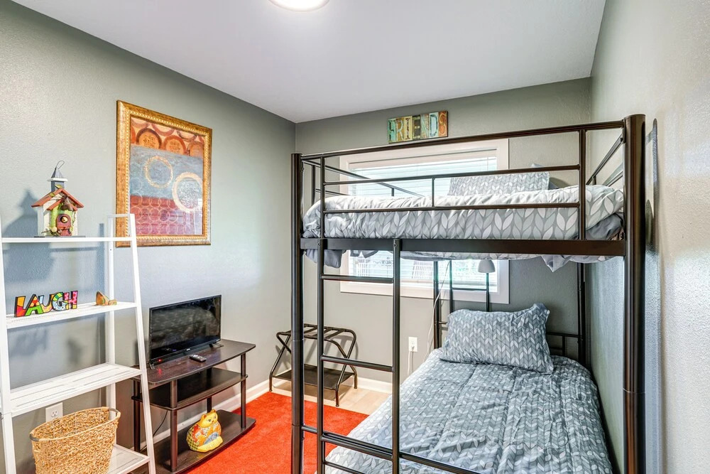 Auburndale Vacation Rental w/ Yard & Lake Views