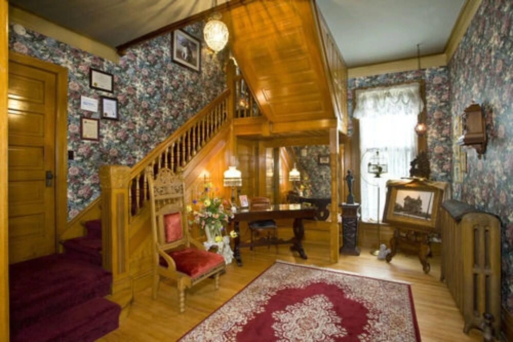 Port City Victorian Inn