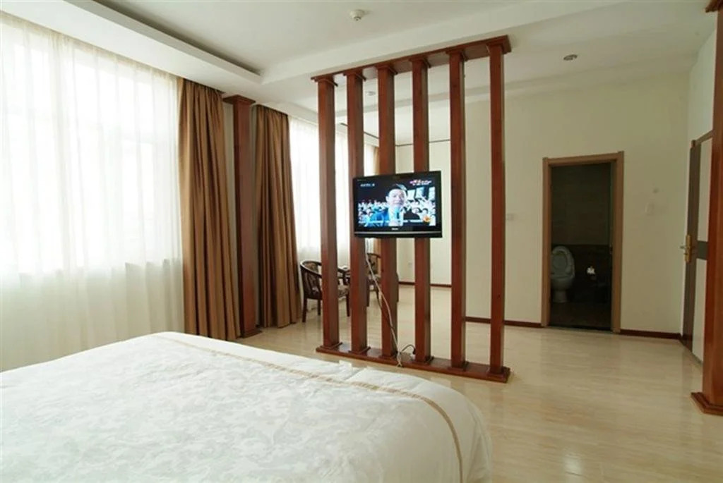Changbai Mountain Spring Holiday Hotel