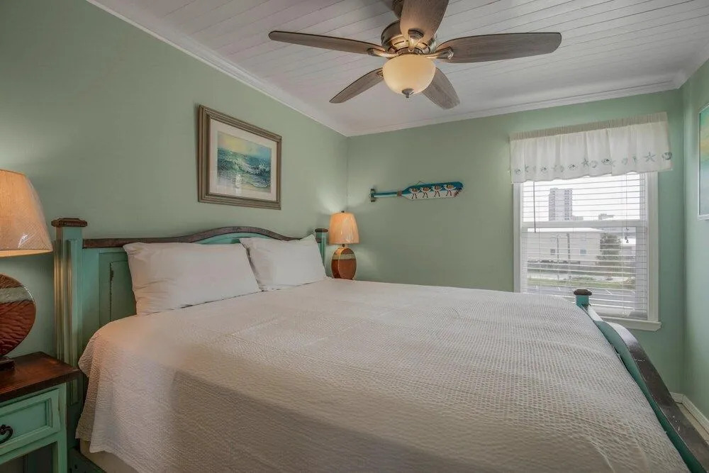 Pet Friendly Condo in Gulf Shores Outdoor Pool