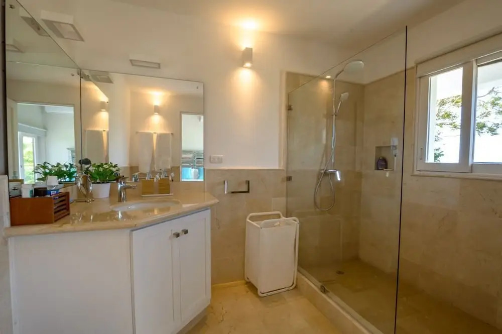 Private Villa with Pool and Golf Cart