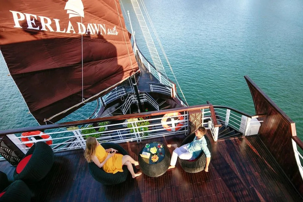 Perla Dawn Sails