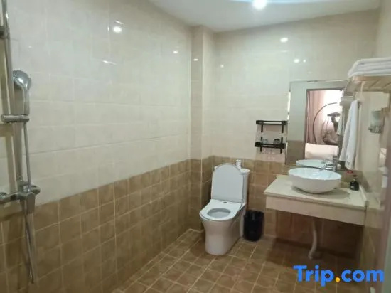 Yue Hotel (Lu Liang Tongle Plaza)