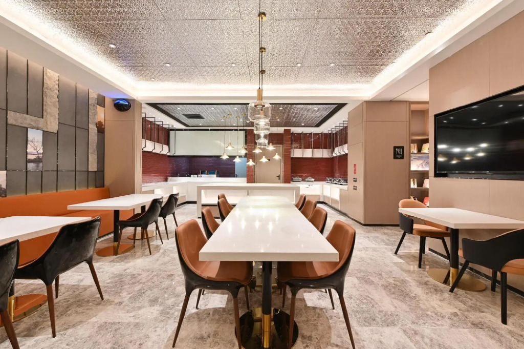 Atour Hotel Beijing Tiantan East‑Gate Metro Station