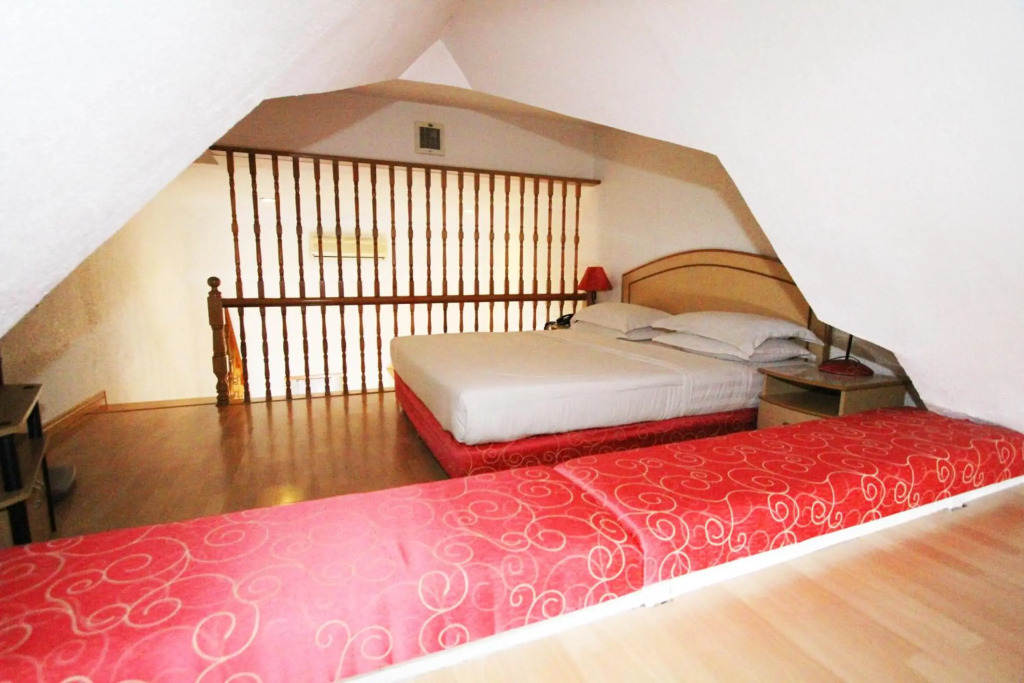 Clarkton Hotel Apartment