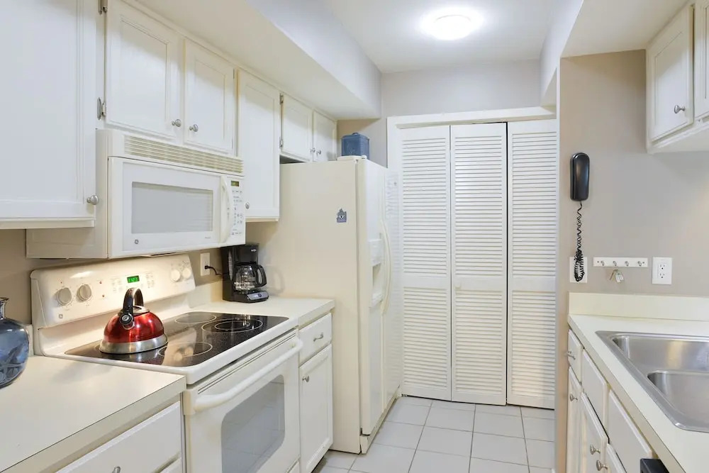 New Listing! Palmetto Dunes Condo, By Beach & Golf Condo