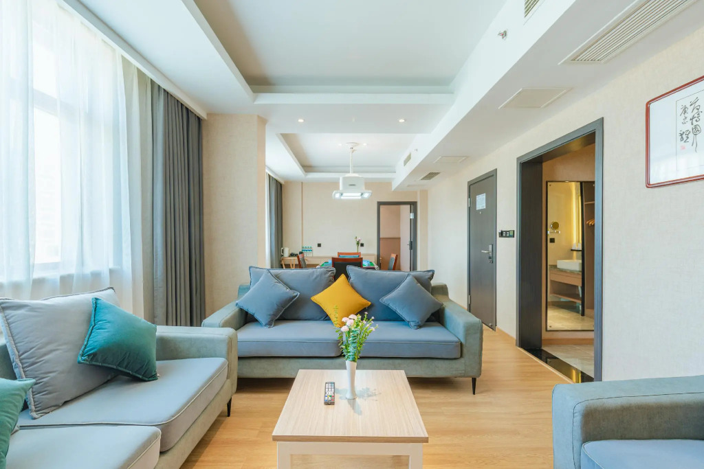 Rezen Laizhu Hotel (Lianhua)