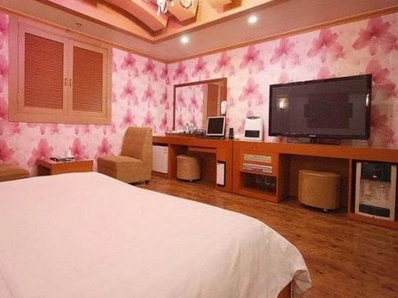 Lexy Hotel