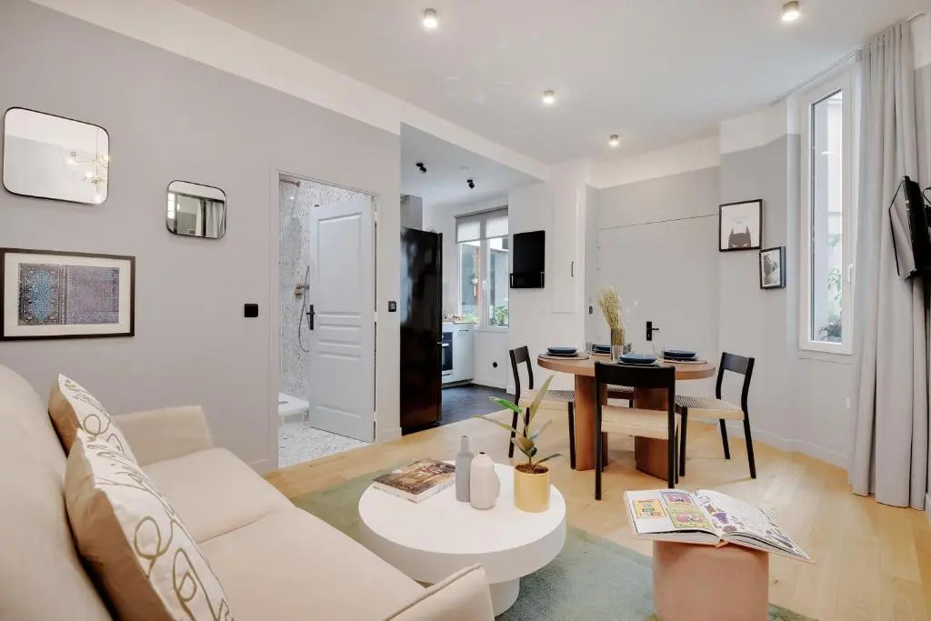 Authentic Apartment - 1br/4p - Bastille/voltaire
