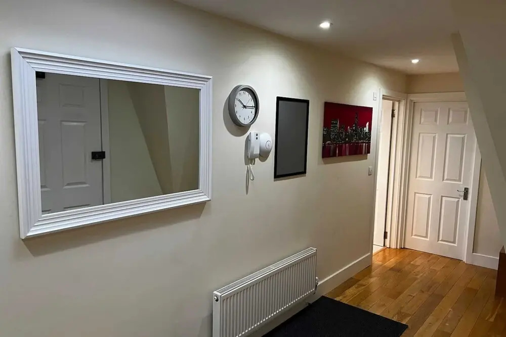 Cosy 3 Bedroom Apartment Next to the Emirates
