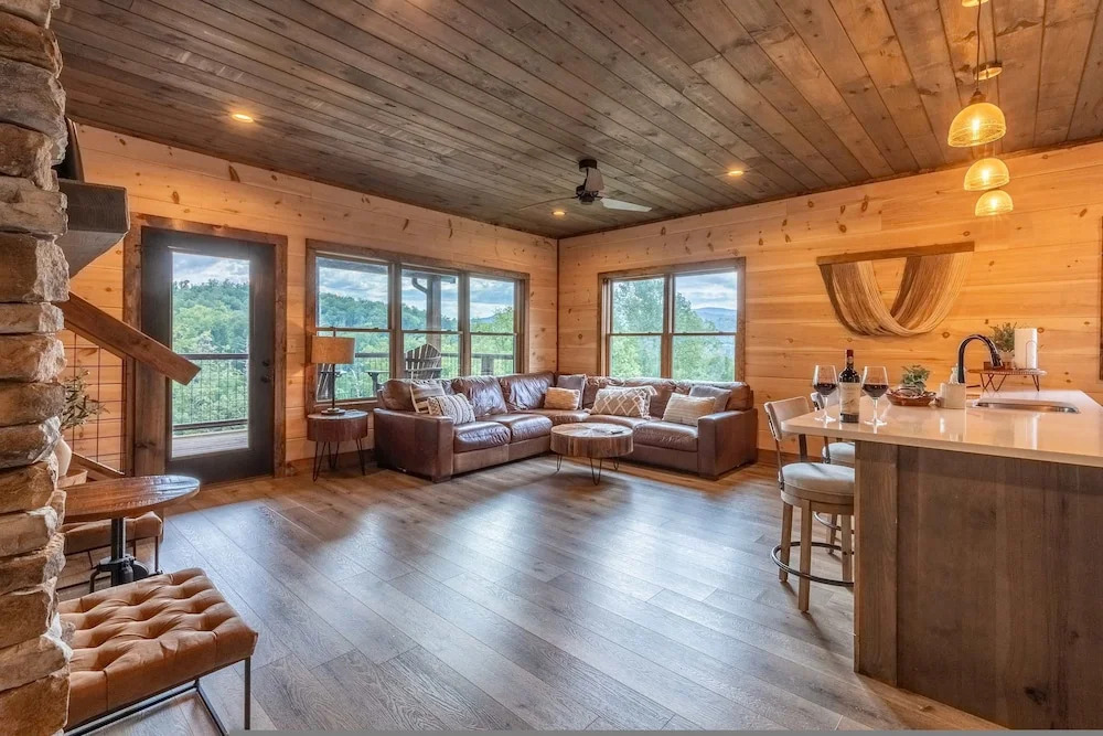 New Lux 4 King Suites Gamerm Hot Tub Views
