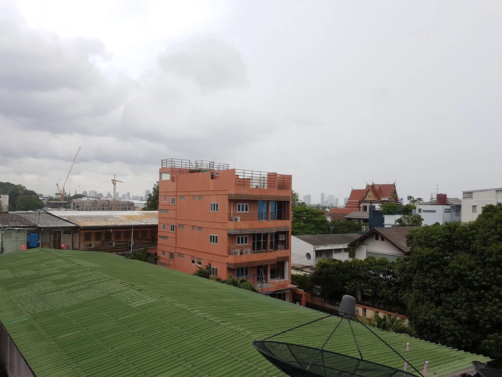 S.E.T Thanmongkol Residence