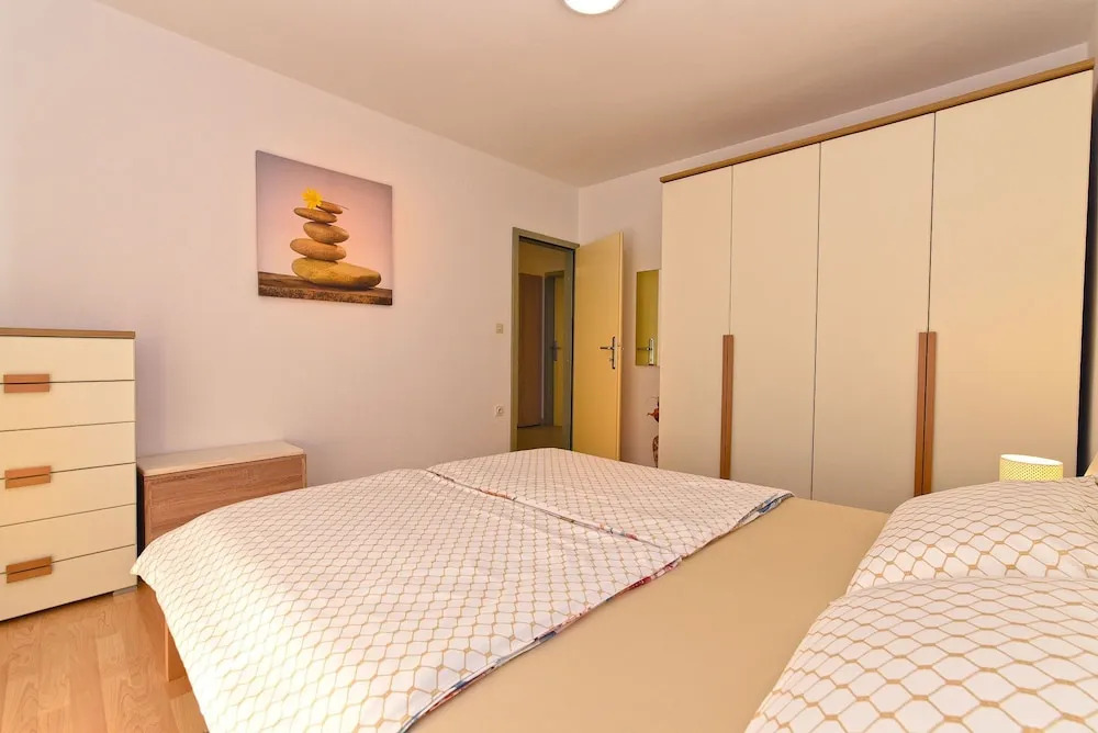 Apartment 1551